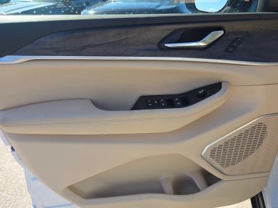 2026 Jeep Grand Cherokee — photo 14 view
