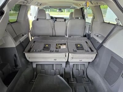 2020 Toyota Sienna - Photo 13
