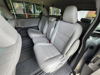 2020 Toyota Sienna - Photo 10