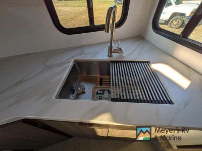 2024 Venture RV Sonic - Photo 9