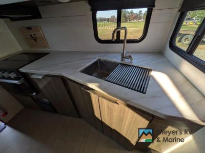2024 Venture RV Sonic - Photo 8