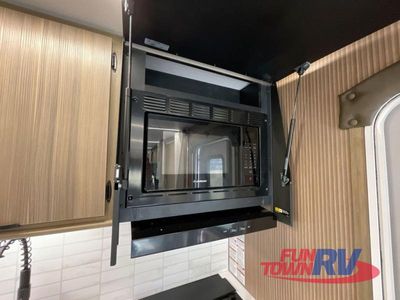 2025 Forest River RV Wildwood - Photo 18