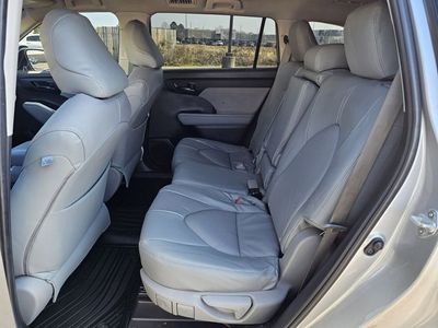 2024 Toyota Highlander - Photo 16