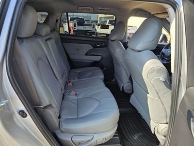 2024 Toyota Highlander - Photo 28