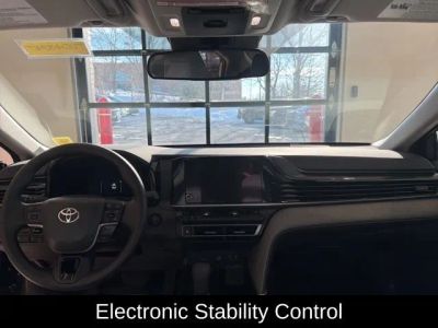 2026 Toyota Camry LE - Photo 15
