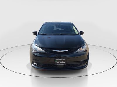 2023 Chrysler Voyager - Photo 2