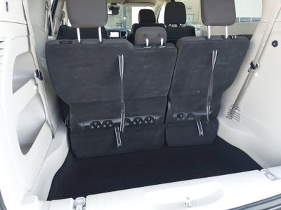 2023 Chrysler Voyager - Photo 11