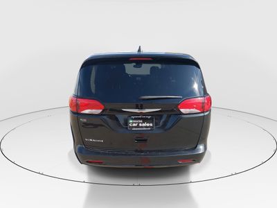 2023 Chrysler Voyager - Photo 6