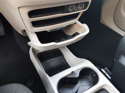 2023 Chrysler Voyager - Photo 20