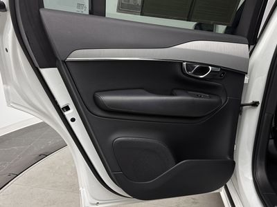 2022 Volvo XC90 - Photo 24