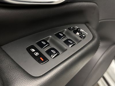 2022 Volvo XC90 - Photo 11