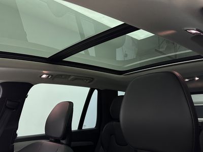2022 Volvo XC90 - Photo 16