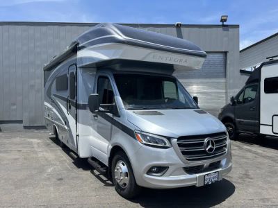 2023 Entegra QWEST — front three-quarter view