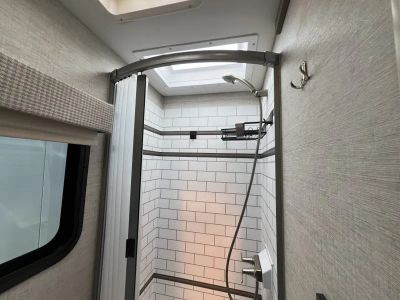 2023 Entegra QWEST — photo 17 view