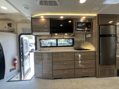 2023 Entegra QWEST — photo 7 view