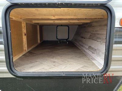 2021 Palomino PUMA 28DBFQ Travel Trailer - Photo 5
