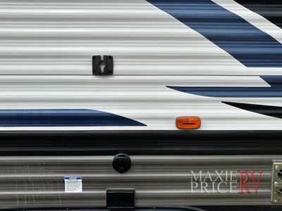 2021 Palomino PUMA 28DBFQ Travel Trailer - Photo 9