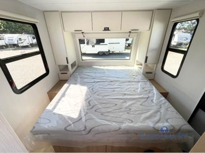 2026 Winnebago Thrive - Photo 11