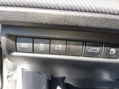 2025 Toyota Camry — photo 13 view