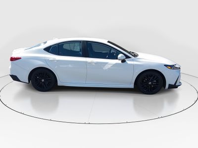 2025 Toyota Camry — photo 8 view