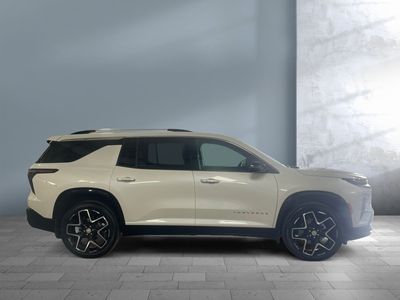 2025 Chevrolet Traverse — photo 7 view