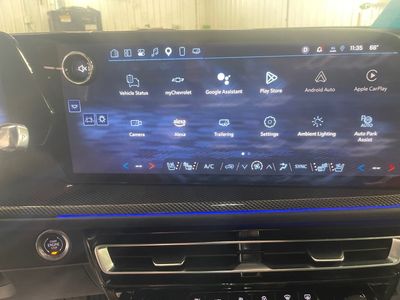 2025 Chevrolet Traverse — photo 11 view