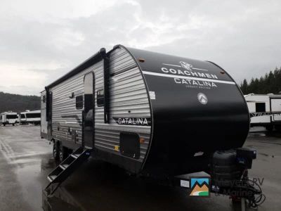 2026 Coachmen RV Catalina Legacy Edition 323BHDSCK — front three-quarter view