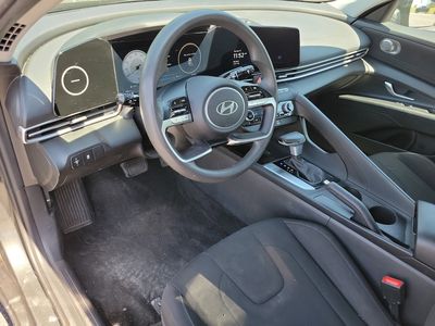 2024 Hyundai Elantra - Photo 3