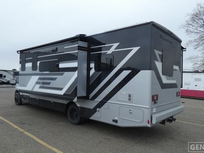 2026 Thor Motor Coach Magnitude Grand - Photo 3