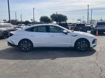 2025 Hyundai Sonata - Photo 4