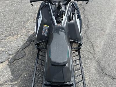 2025 Polaris 9R RMK KHAOS 165 White and Teal - Photo 9
