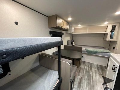 2026 Jayco Jay Flight SLX — photo 23 view