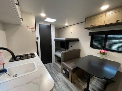 2026 Jayco Jay Flight SLX — photo 10 view