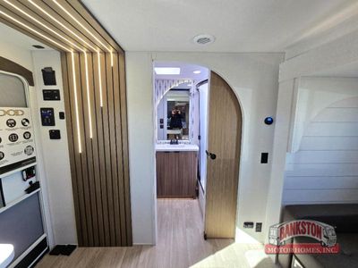2026 Wildwood 250ZEN — photo 16 view