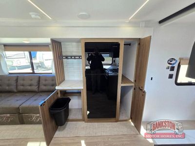2026 Wildwood 250ZEN — photo 11 view