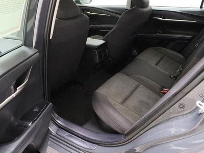2025 Toyota Camry FWD - Photo 26