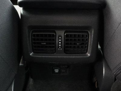 2025 Toyota Camry FWD - Photo 28