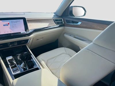 2026 Volkswagen Atlas — photo 18 view