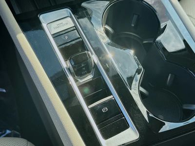 2026 Volkswagen Atlas — photo 15 view
