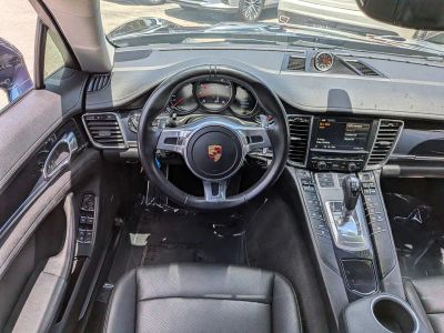 2015 Porsche Panamera — photo 16 view
