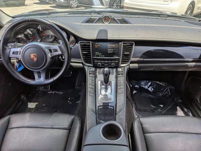 2015 Porsche Panamera — photo 15 view
