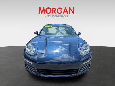 2015 Porsche Panamera — photo 9 view
