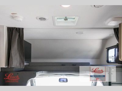 2026 Sunseeker 3050S - Photo 9