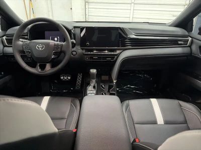 2025 Toyota Camry — photo 20 view