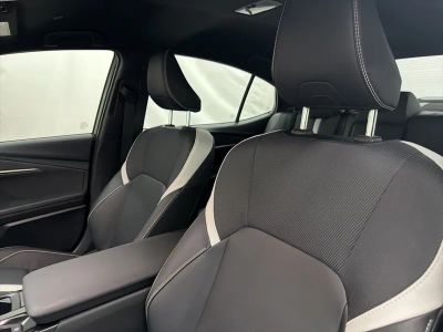 2025 Toyota Camry — photo 11 view