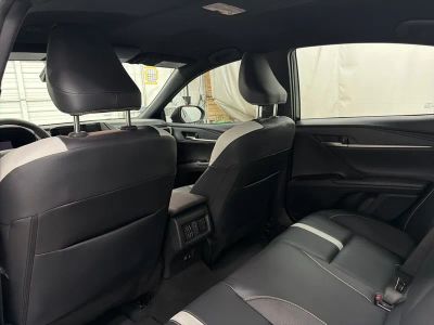 2025 Toyota Camry — photo 15 view