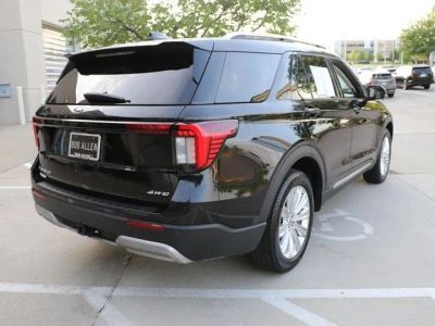 2025 Ford Explorer — detail view