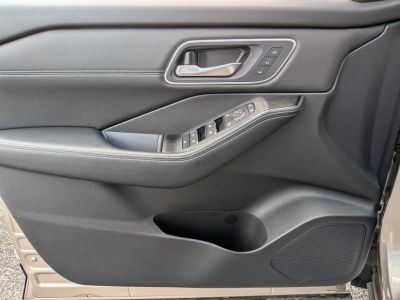 2024 Nissan Rogue — photo 24 view