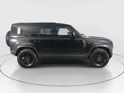 2025 Land Rover Defender - Photo 8