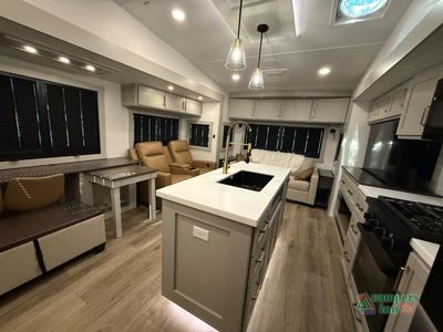 2026 Brinkley Model Z - Photo 33